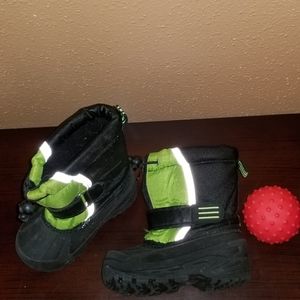 Lime Green and Black Baby Size 7 Snow Boots